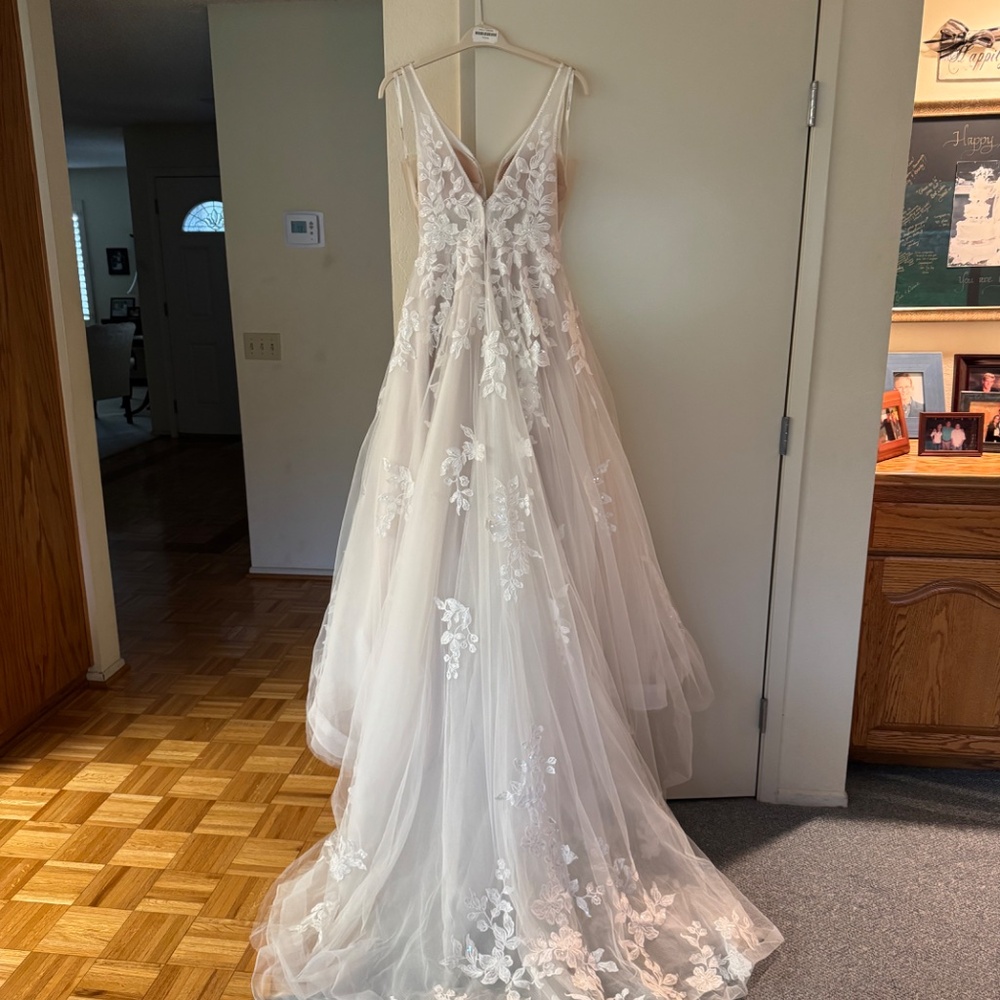 A-line Wedding Dress - Picture 3 of 13